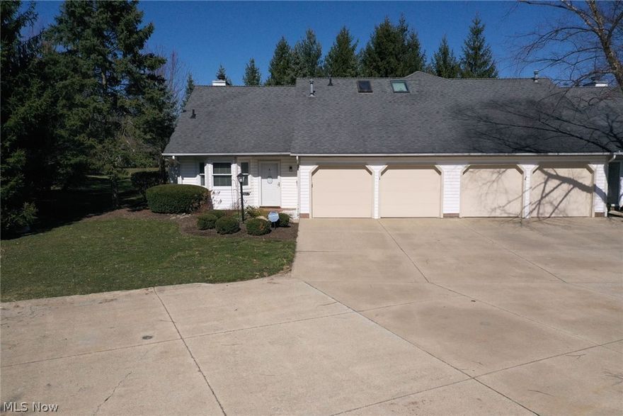 Incredibly maintained 3 bedroom, 2 full bath, end unit condo in the Hampton Glen condo development. Very bright sunny unit with patio access from the living room as well as the two main floor bedrooms. All mechanicals and all appliances have been replaced since 2017. Hardwood flooring starts in the foyer and continues to the kitchen. Newer carpet is in the living room, all bedrooms, stairs and upper floor loft. Very clean. Move in ready! Don't miss this opportunity to live in a beautiful setting, with plenty of privacy and outdoor space.