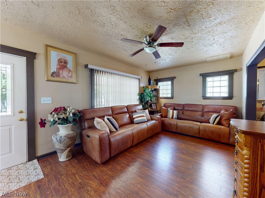 3073 W 116th Street