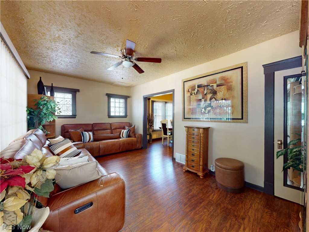 3073 W 116th Street