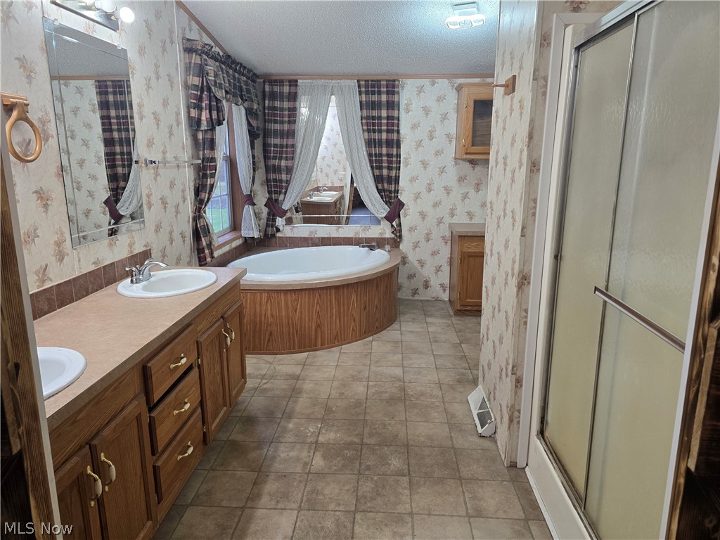 Connecticut Western Reserve - Residential