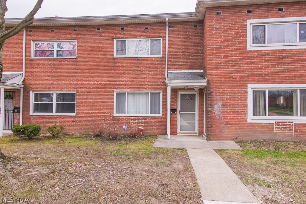 Banbury Village Condo - Residential