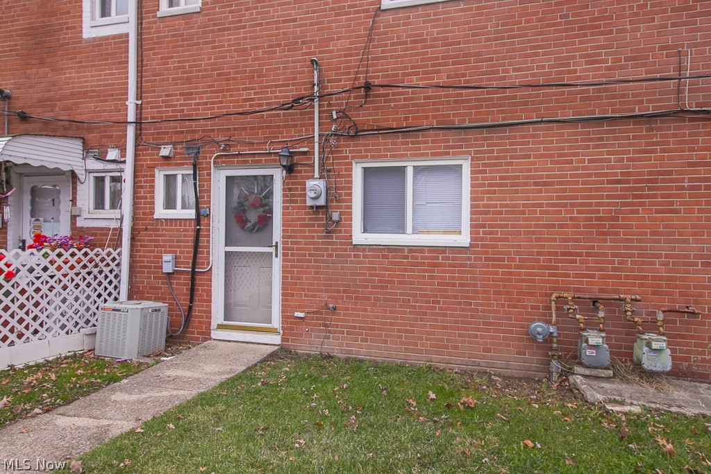 Banbury Village Condo - Residential