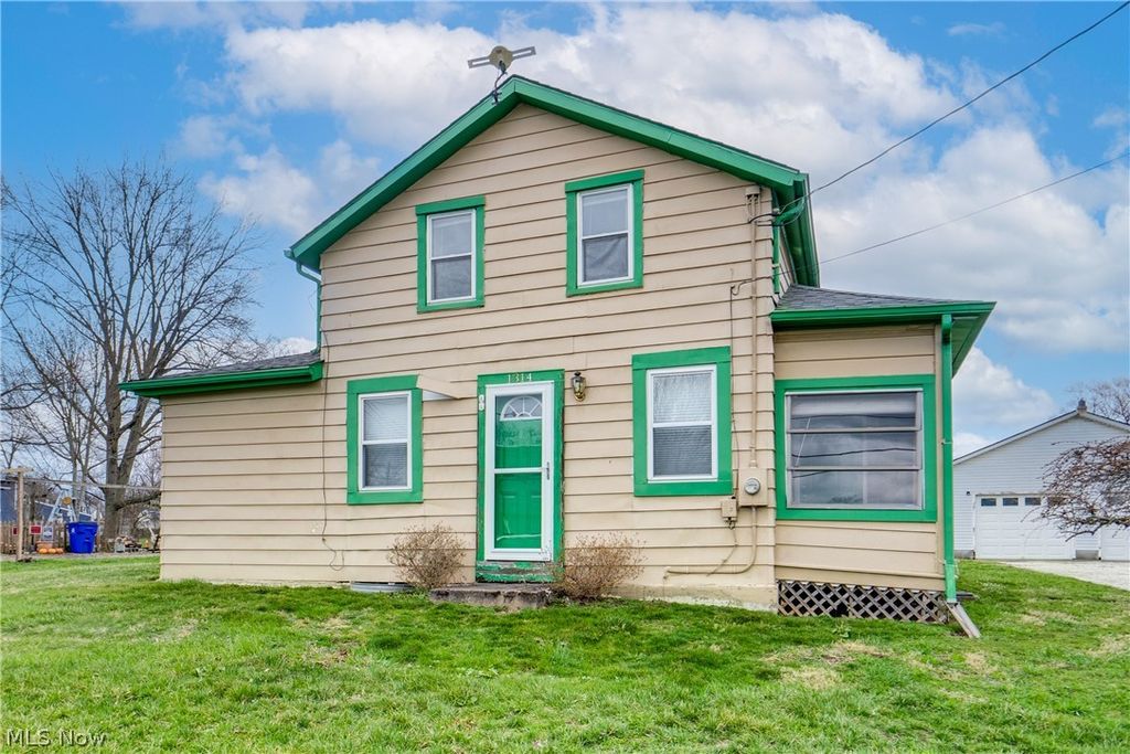 Photo of 1314 Bank Street, Atwater, OH 44201 (MLS # 5194282)