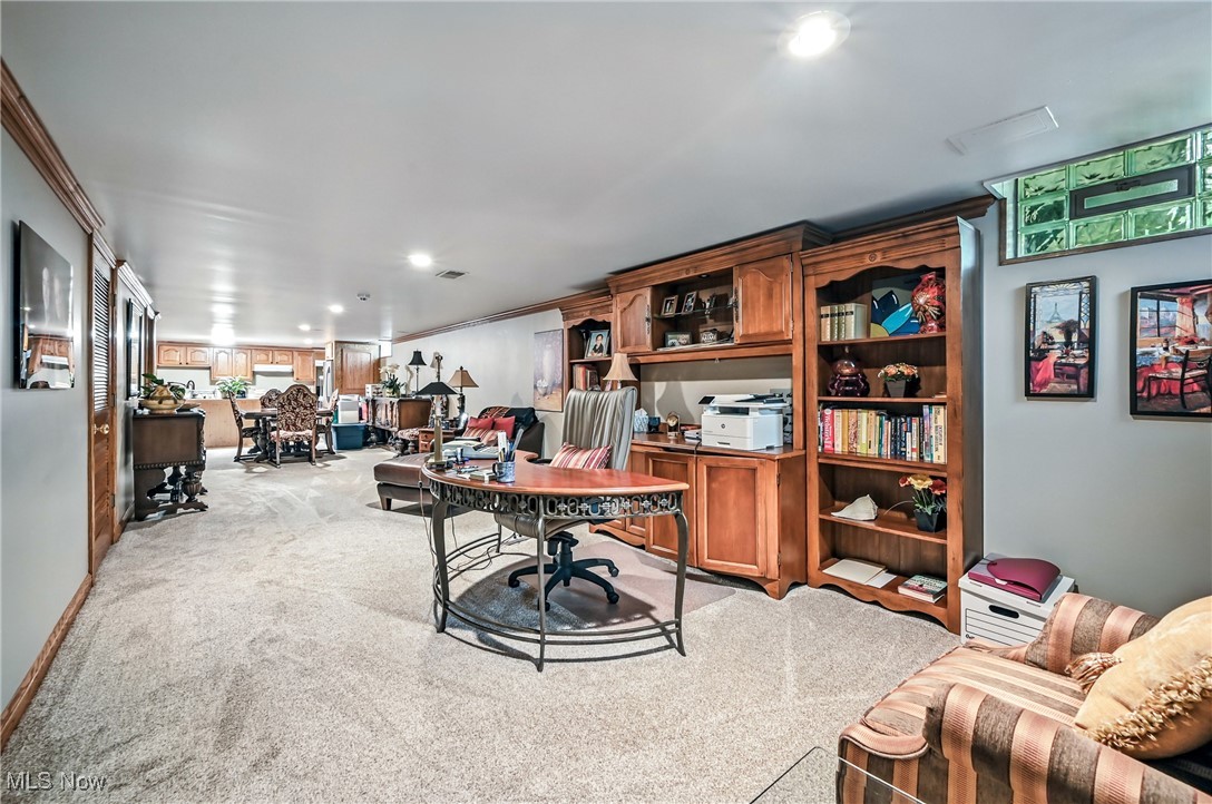 Canfield, Ohio 44406, United States, 3 Bedrooms Bedrooms, ,3 BathroomsBathrooms,Residential,Active,174806