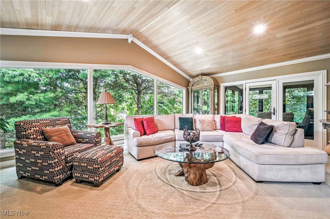 Canfield, Ohio 44406, United States, 3 Bedrooms Bedrooms, ,3 BathroomsBathrooms,Residential,Active,174806