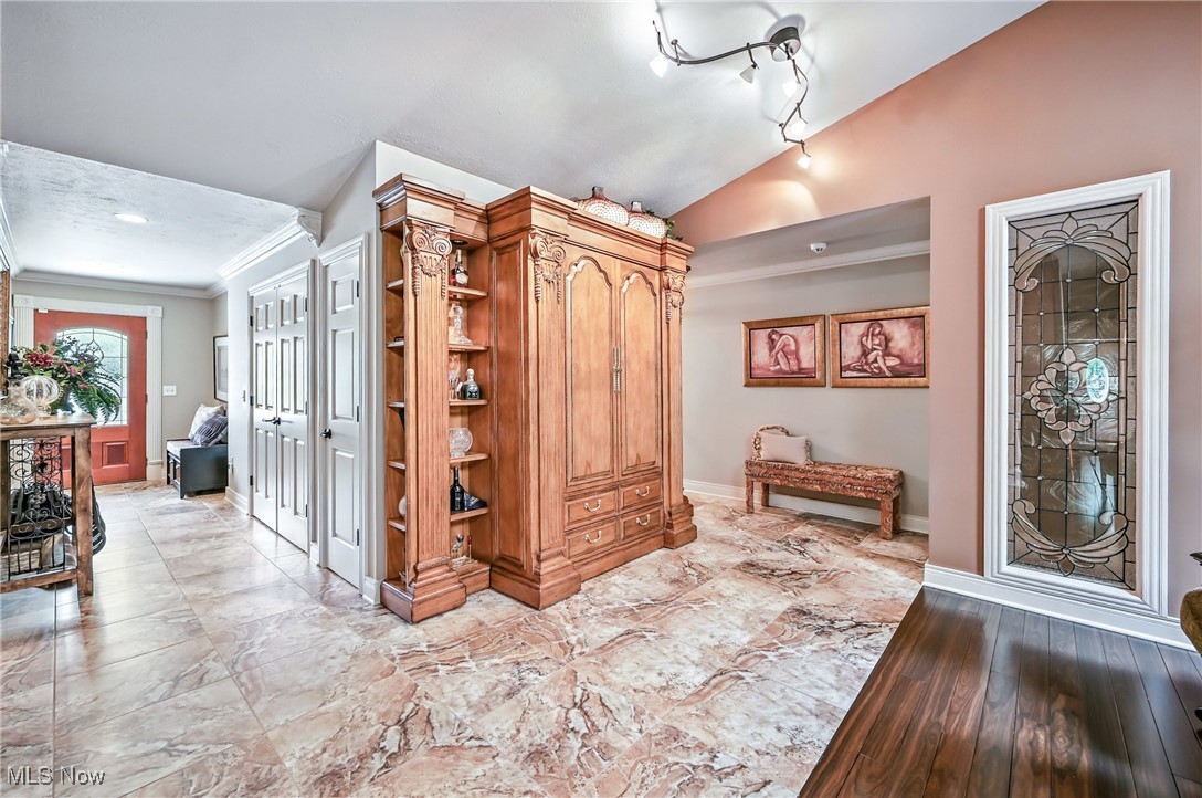 Canfield, Ohio 44406, United States, 3 Bedrooms Bedrooms, ,3 BathroomsBathrooms,Residential,Active,174806