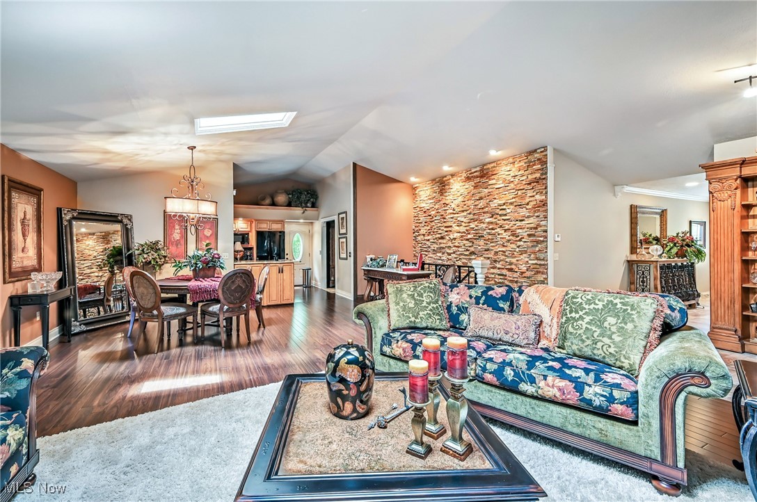 Canfield, Ohio 44406, United States, 3 Bedrooms Bedrooms, ,3 BathroomsBathrooms,Residential,Active,174806