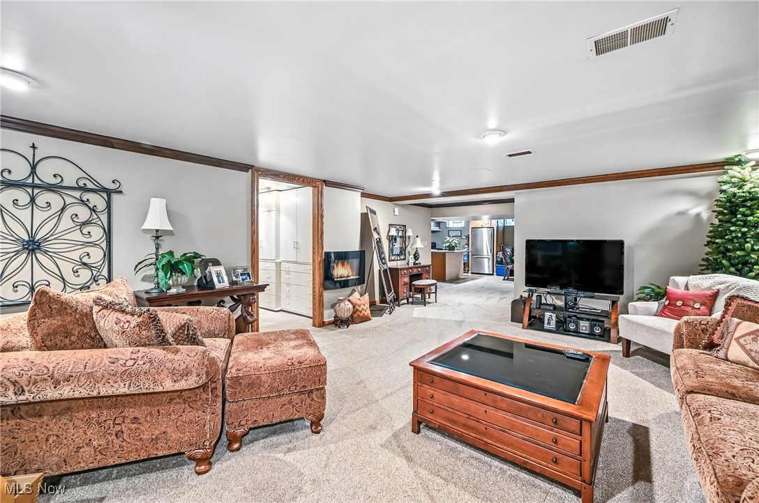 Canfield, Ohio 44406, United States, 3 Bedrooms Bedrooms, ,3 BathroomsBathrooms,Residential,Active,174806