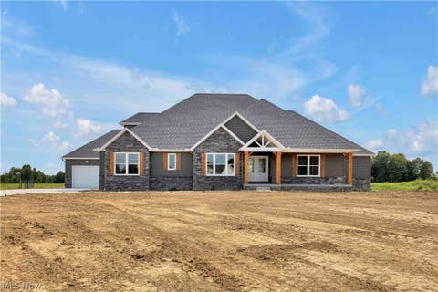 Homes For Sale - 7706 Springfield Drive<br/> Valley City, OH 44280