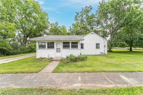 Homes For Sale - 649 Sheffield Road<br/> Lorain County, Sheffield Lake, OH 44054