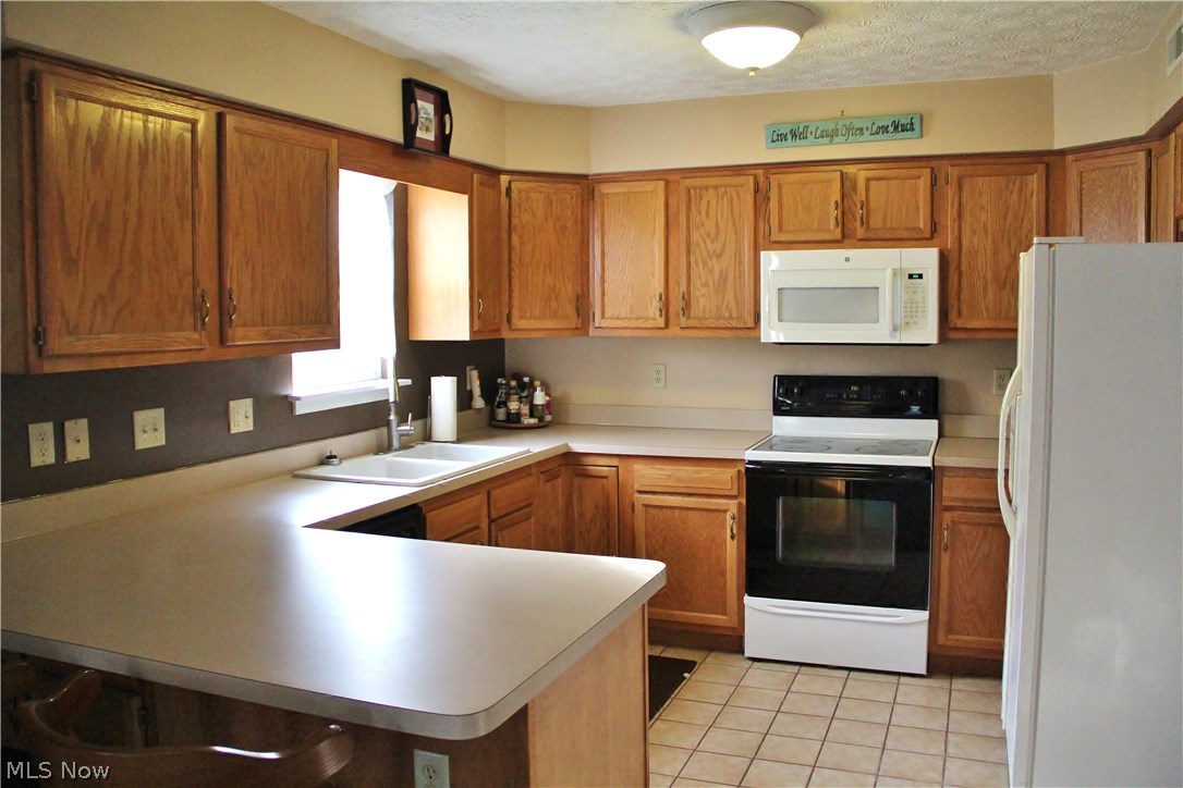 Hilltop Terrace Condo Ph 03 - Residential