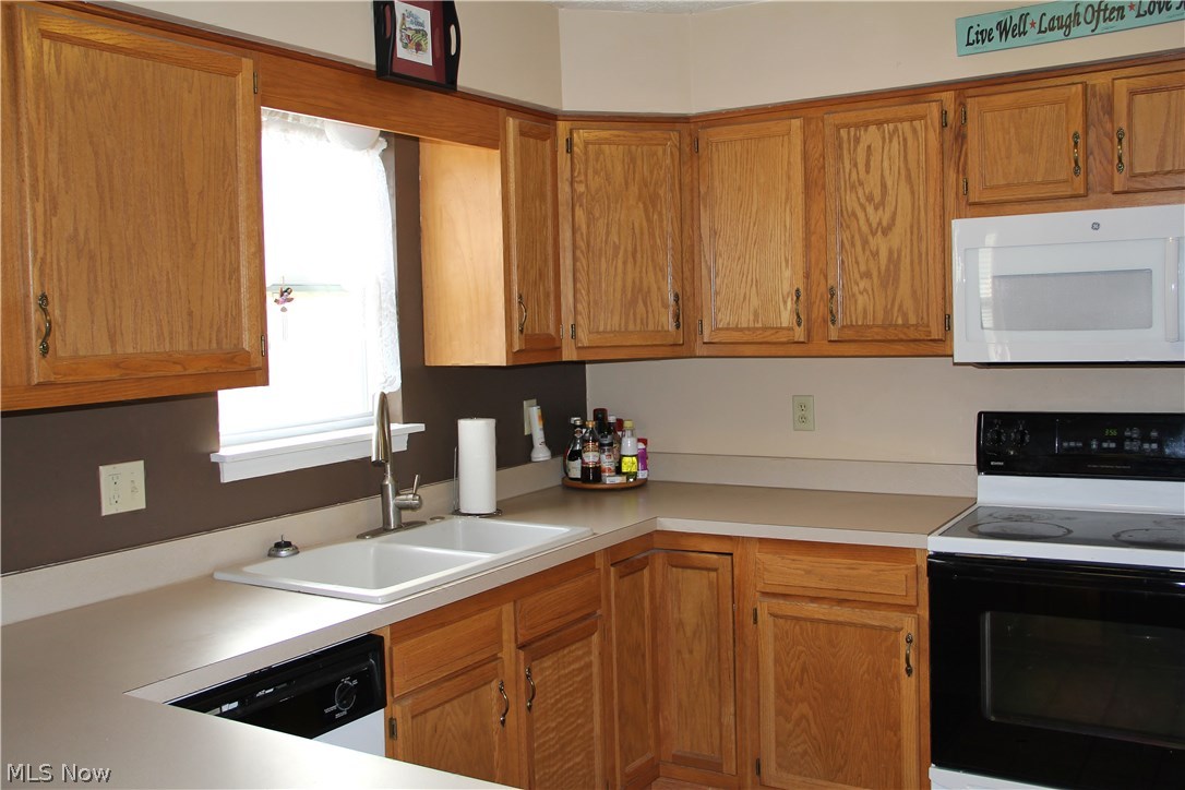 Hilltop Terrace Condo Ph 03 - Residential