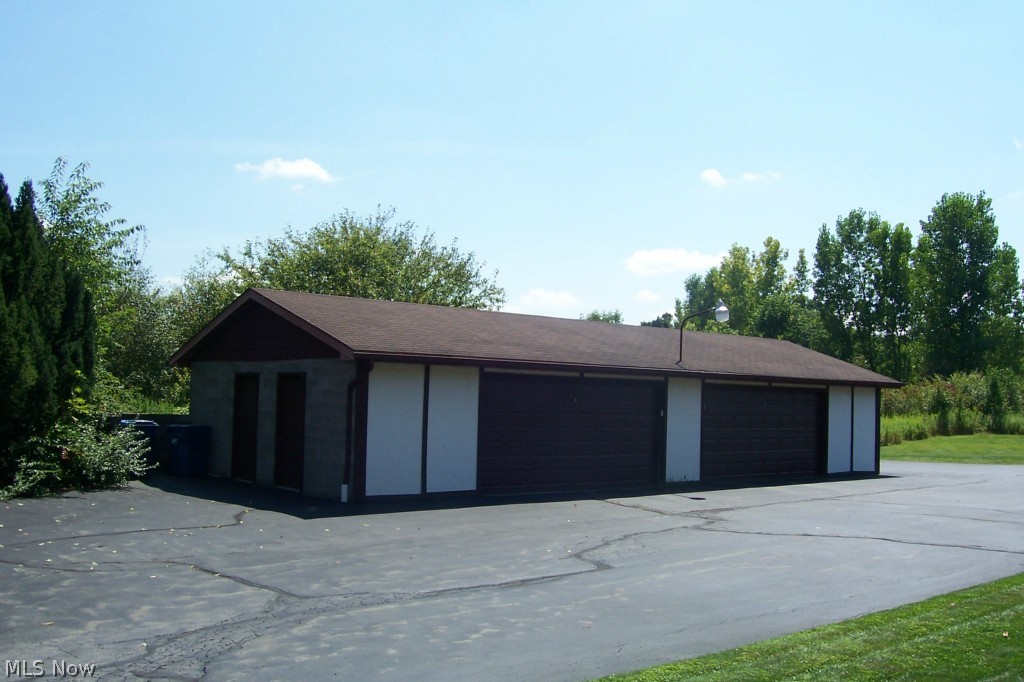 Presidential Square Condo - Residential