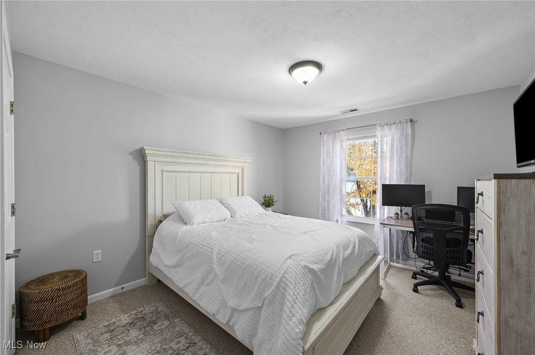 Lenox Village Condo Ph 02 - Residential