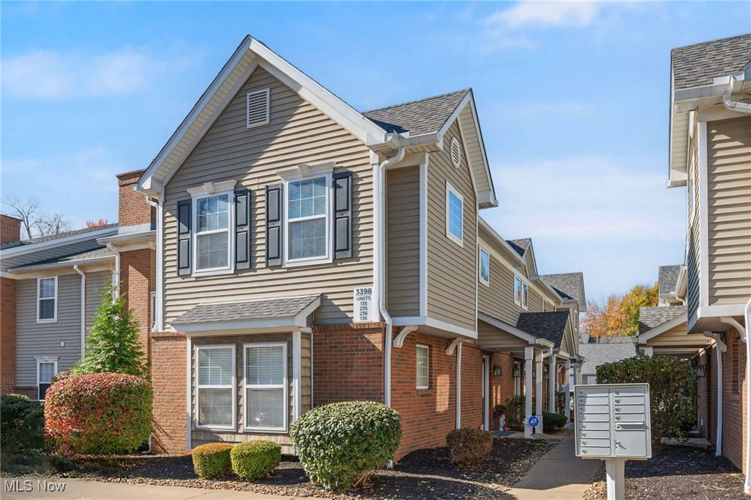 Lenox Village Condo Ph 02 - Residential