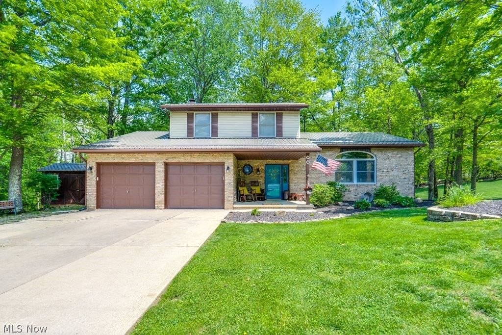 Photo of 66 Manito Trail, Malvern, OH 44644 (MLS # 5211248)