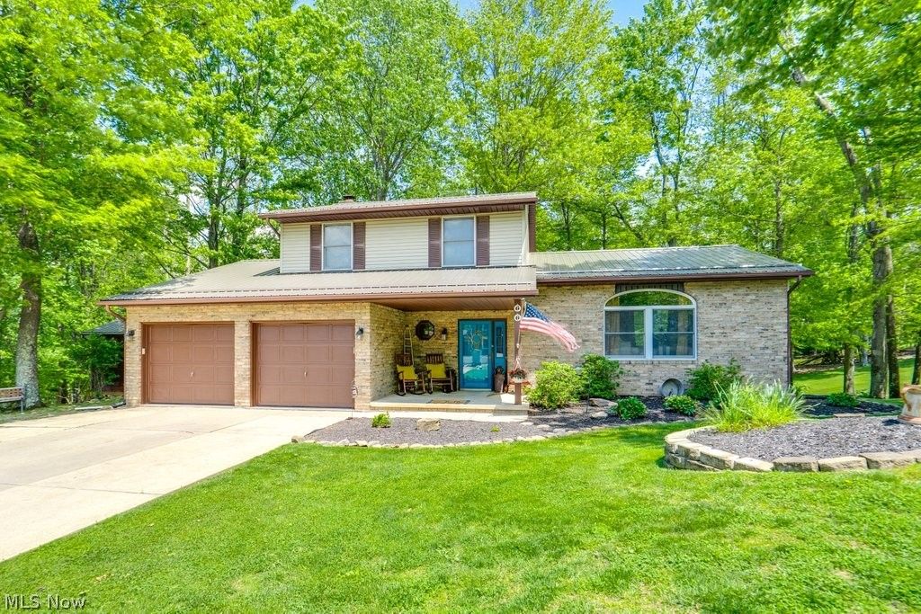 Photo of 66 Manito Trail, Malvern, OH 44644 (MLS # 5211248)