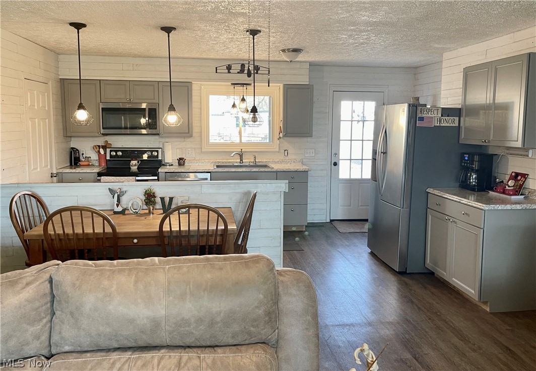 Sanford St - Residential