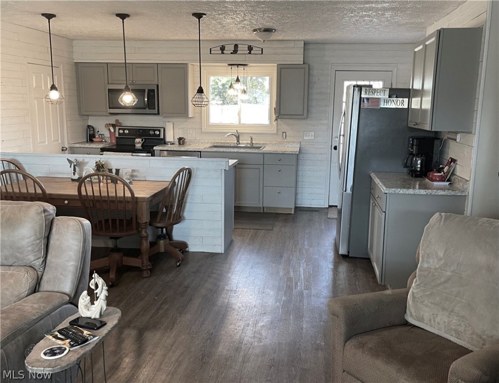 Sanford St - Residential