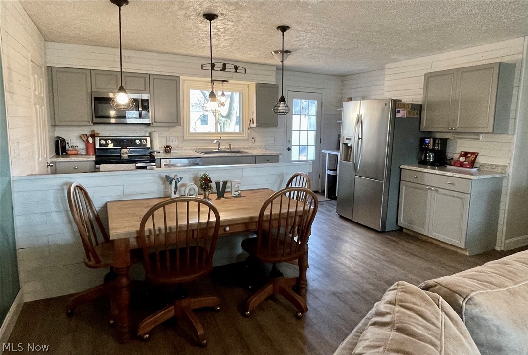 Sanford St - Residential