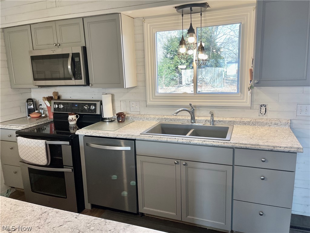 Sanford St - Residential