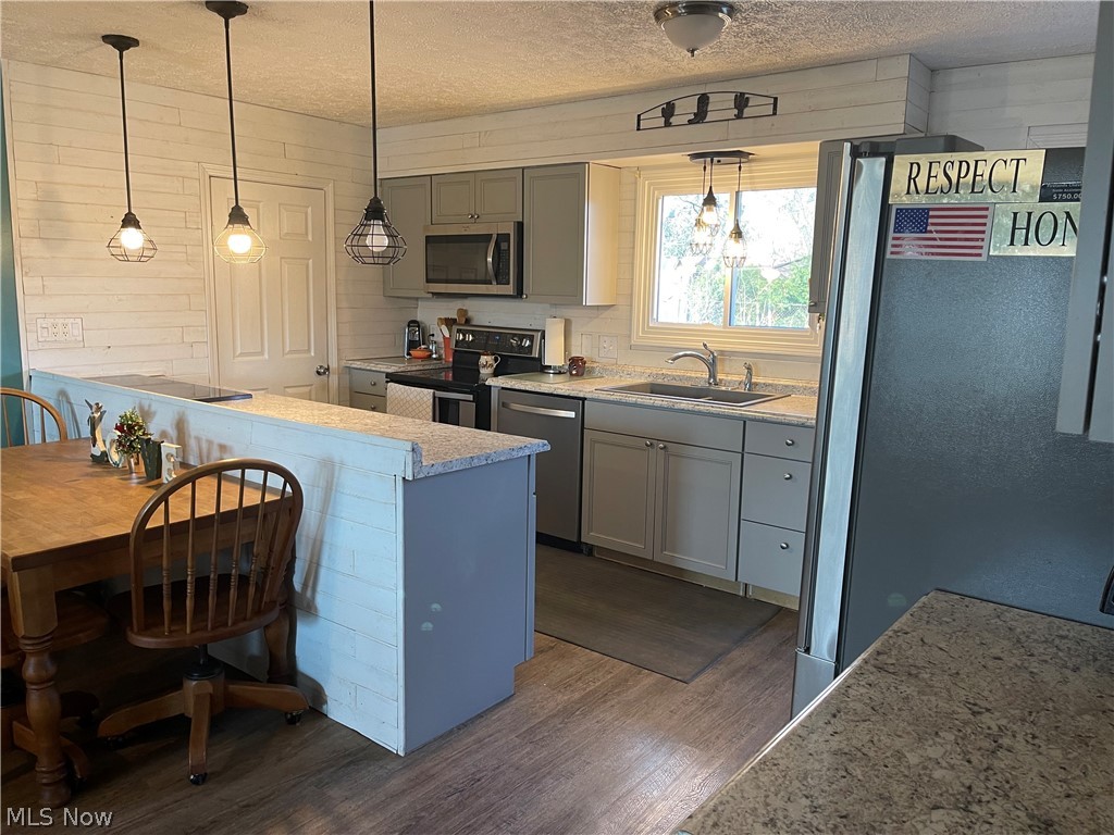 Sanford St - Residential