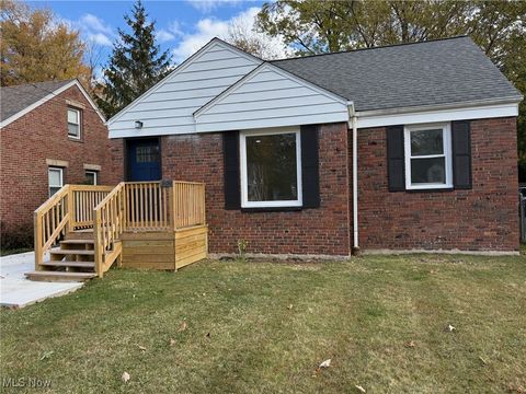 Homes For Sale - 325 E 257 Street<br/> Euclid, OH 44132