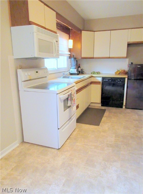 Munn Oval Condo - Residential