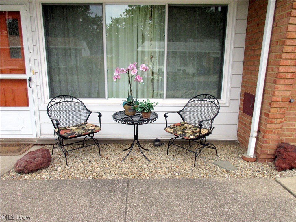 Munn Oval Condo - Residential