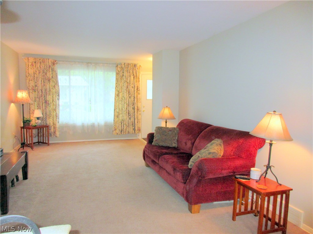 Munn Oval Condo - Residential