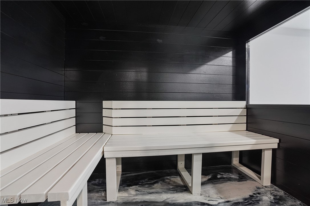 Villas/Waterford Xing Condo - Residential