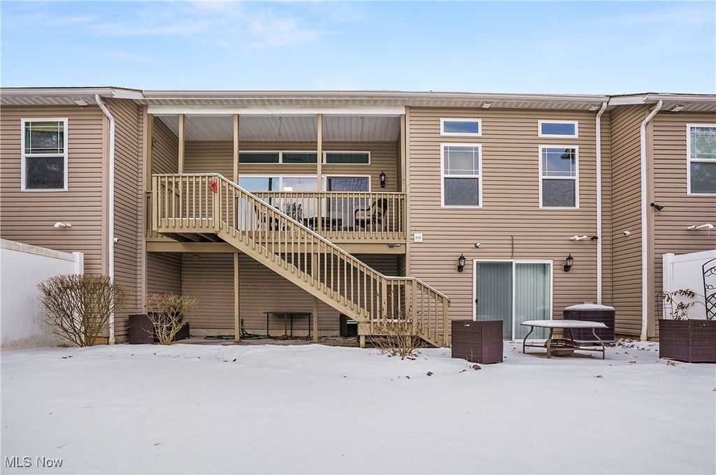 Photo of 155 Waterford Way, Tallmadge, OH 44278 (MLS # 5184548)