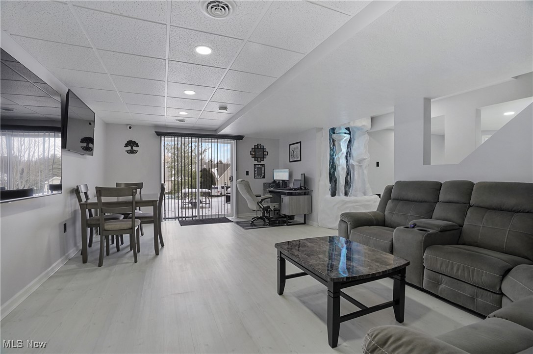 Villas/Waterford Xing Condo - Residential