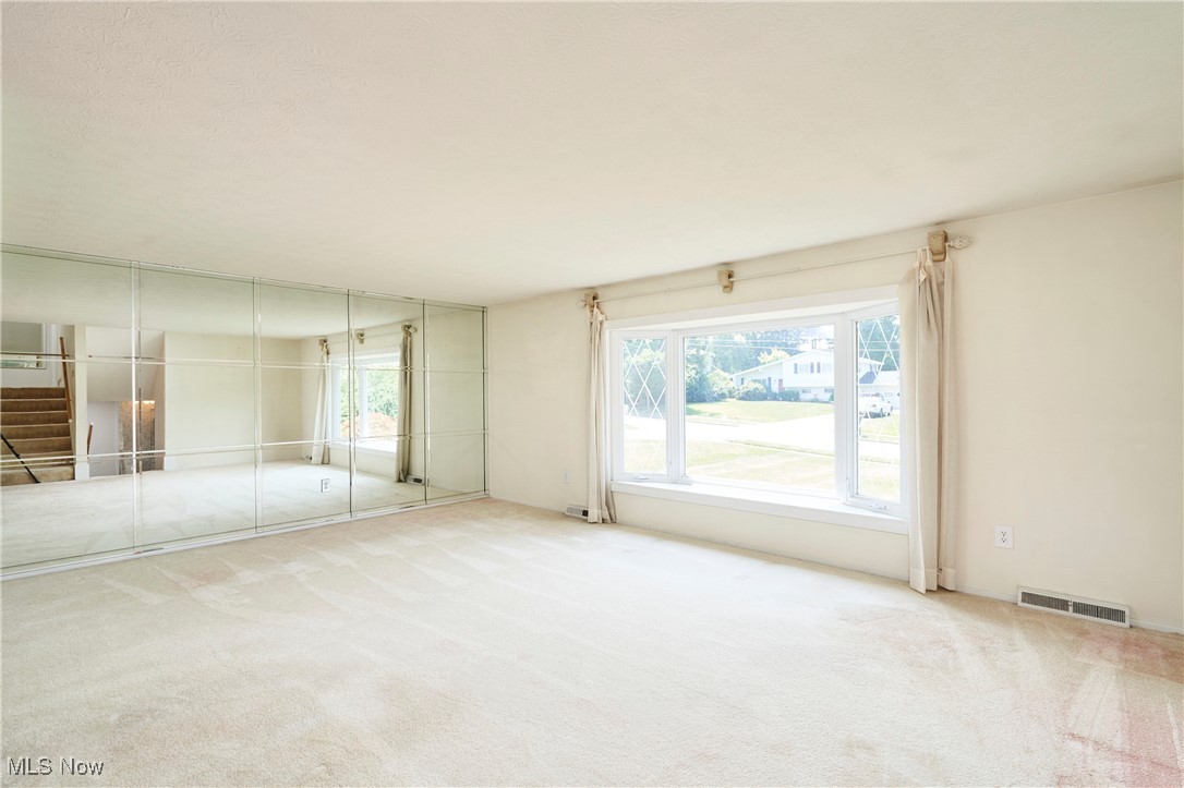 2283 Sherwin Drive