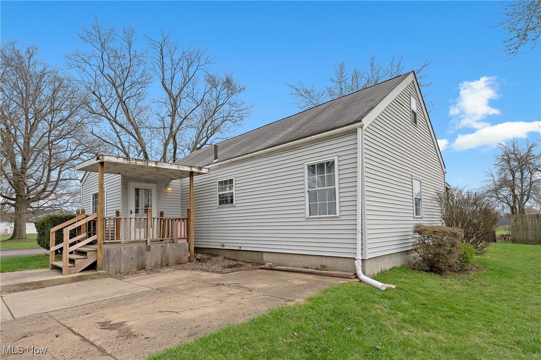 2216 34th Street, Canton, Ohio image 4