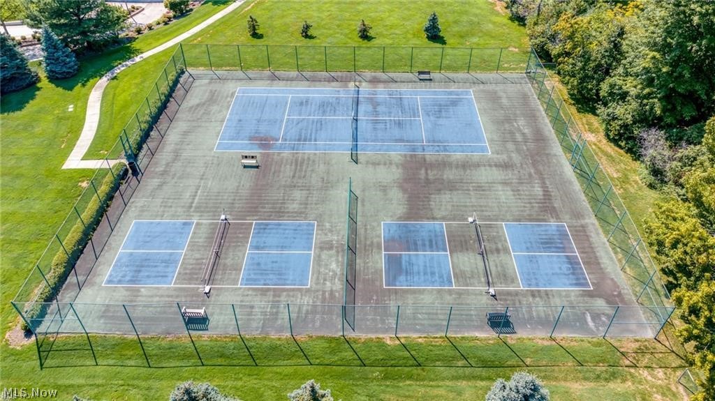 Acacia/Green Condo - Residential