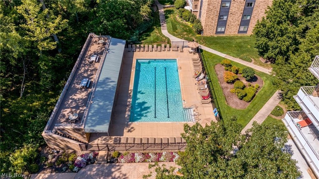 Acacia/Green Condo - Residential