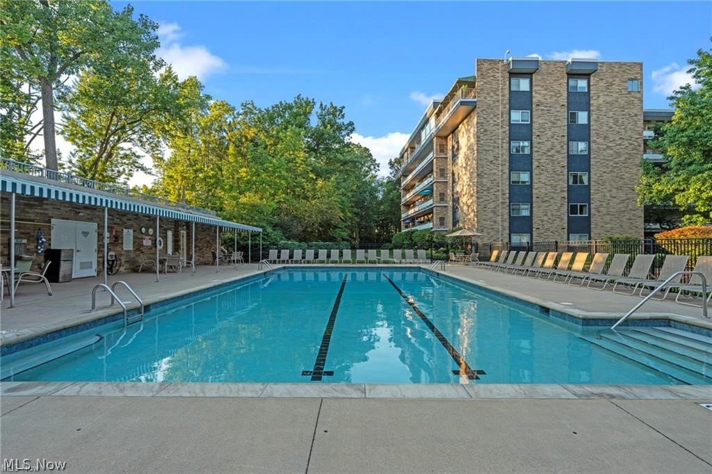 Acacia/Green Condo - Residential