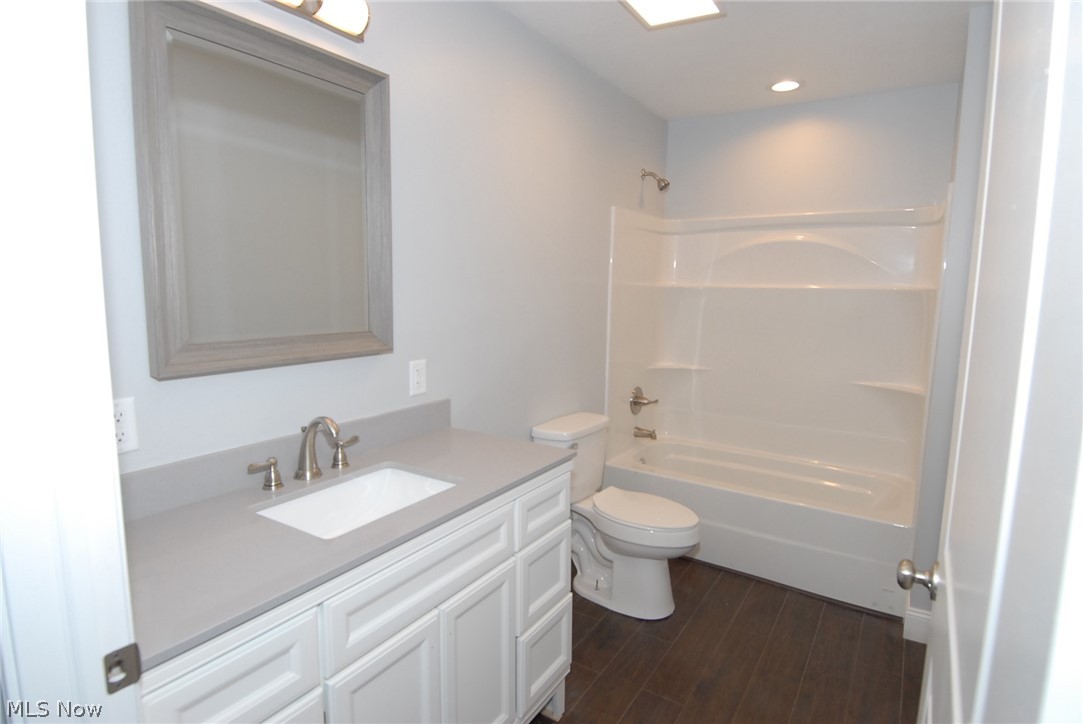 Richard H Paul Prop - Residential