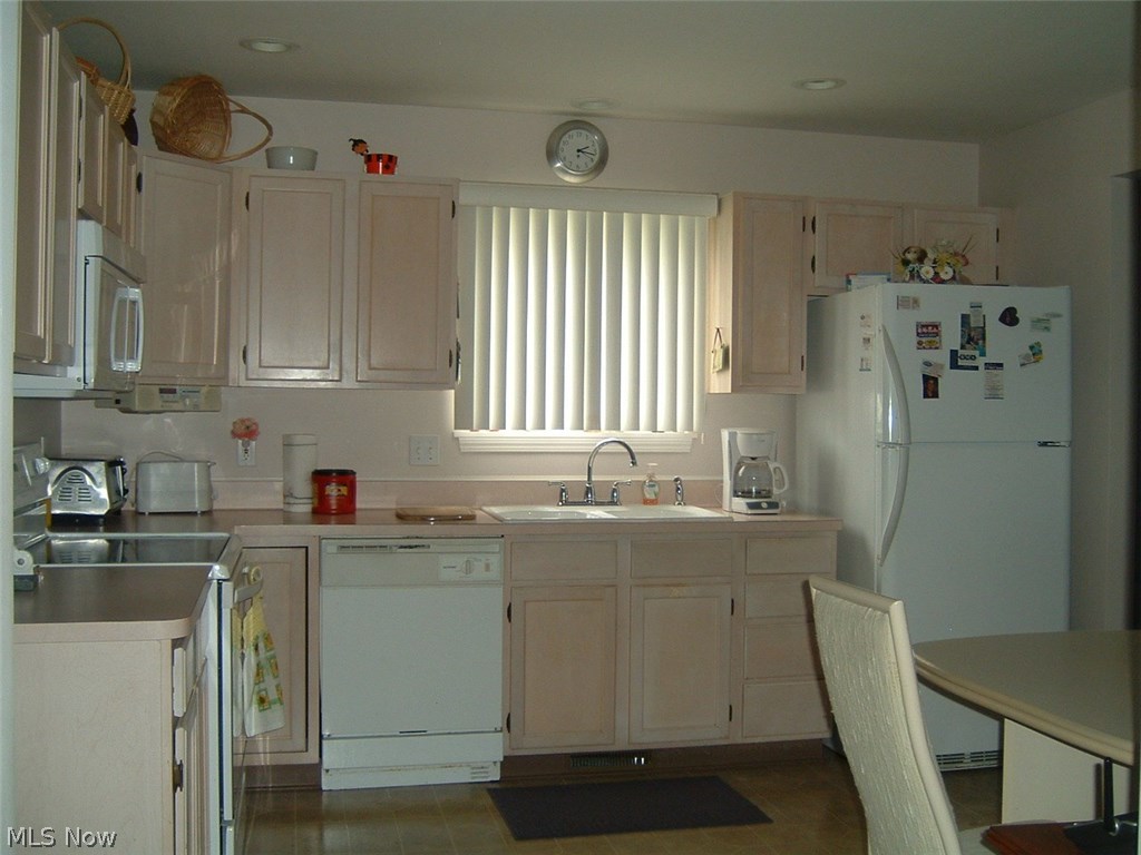 Villas At Park Place - Residential