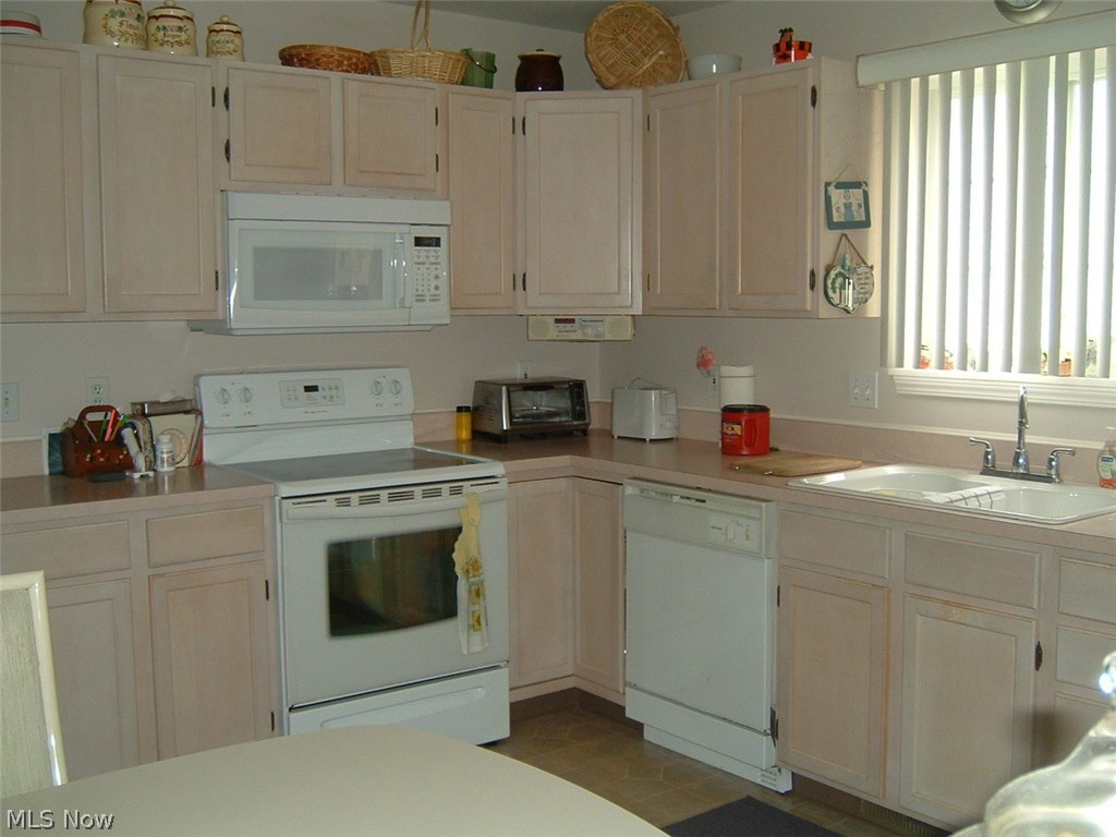 Villas At Park Place - Residential