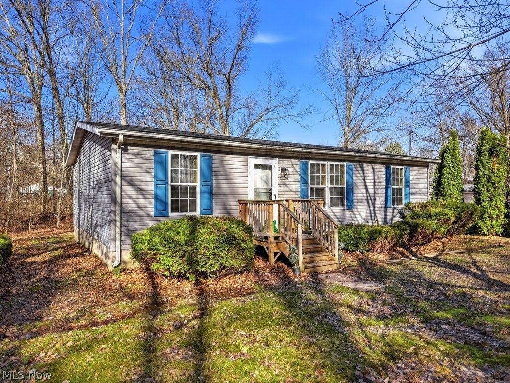 Photo of 6805 Henderson Road, Ravenna, OH 44266 (MLS # 5192208)