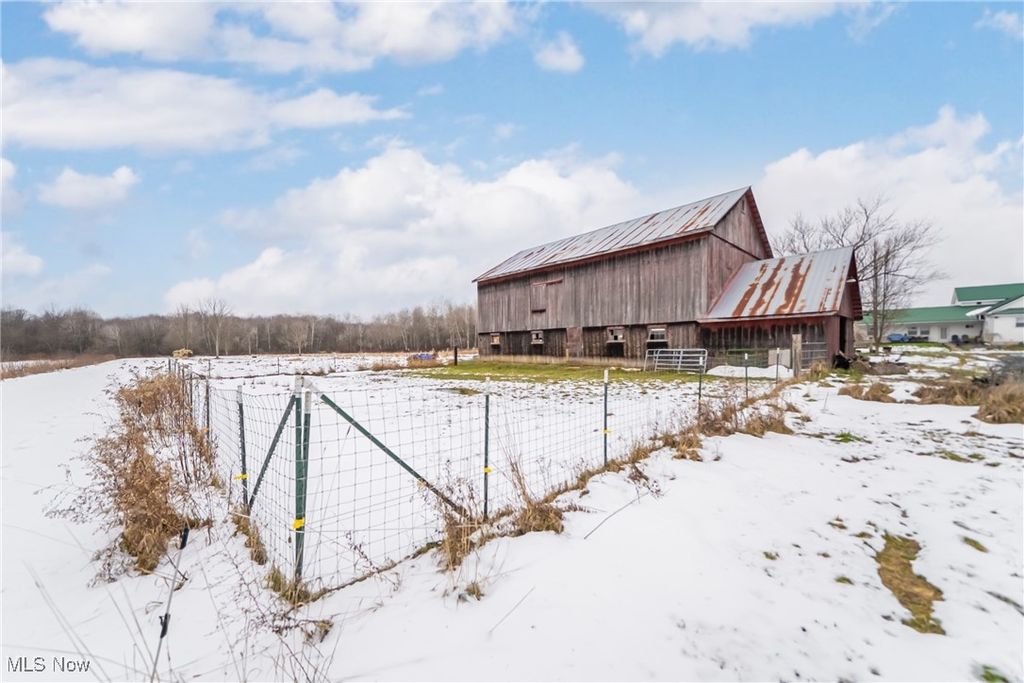 Photo of 1171 Lewis Road, Pierpont, OH 44082 (MLS # 5178705)