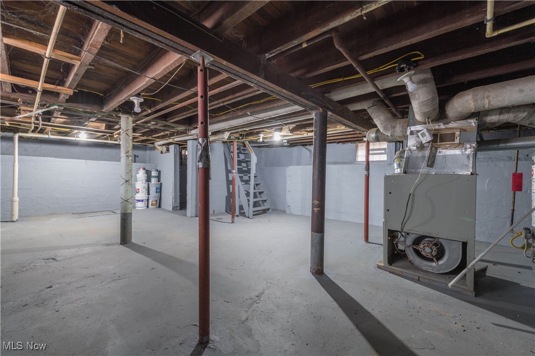 James M Hoyts - Residential