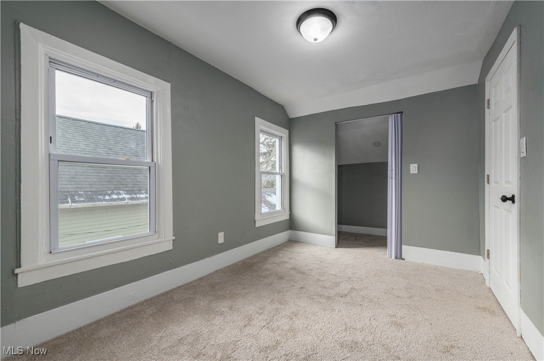 James M Hoyts - Residential