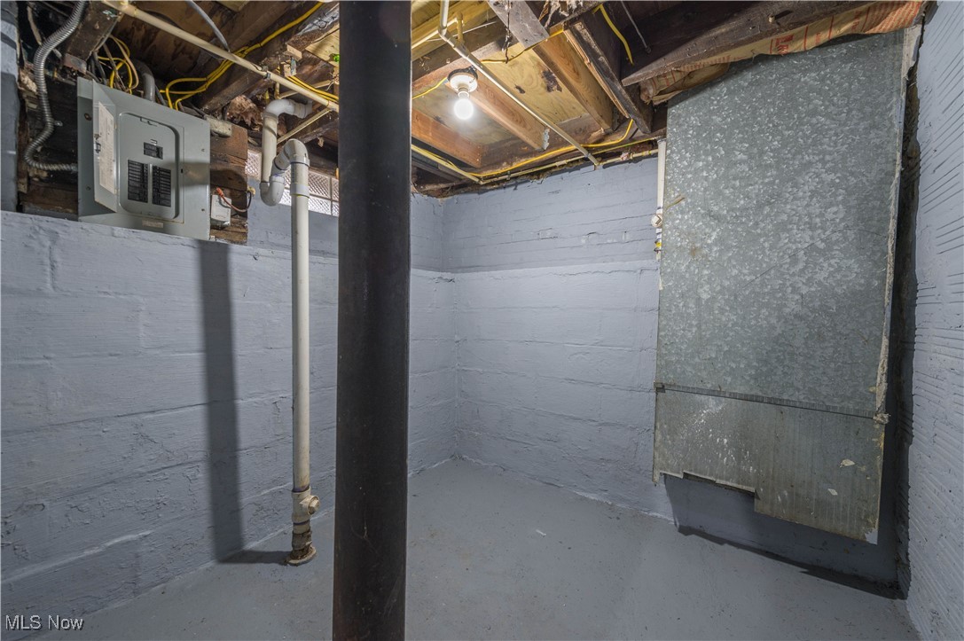 James M Hoyts - Residential