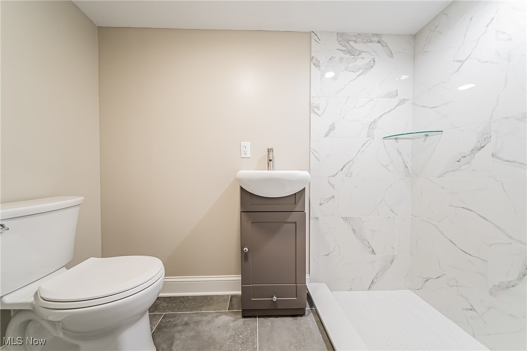 24868 Gessner Road, North Olmsted, Ohio image 31