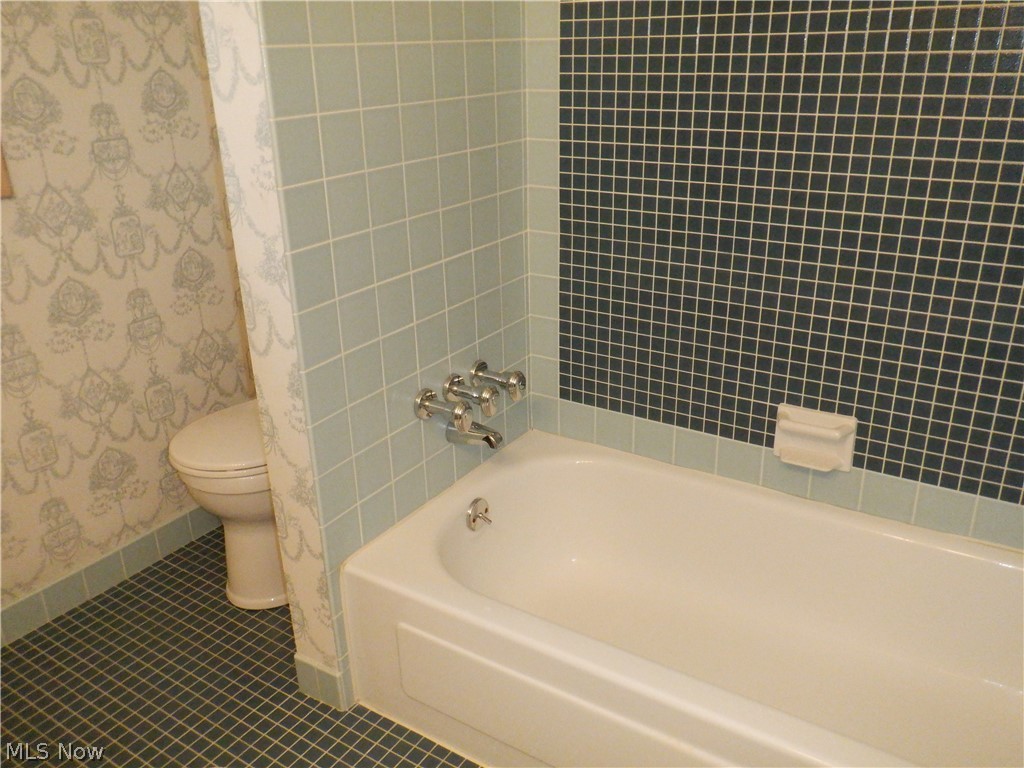 Charles 02 - Residential