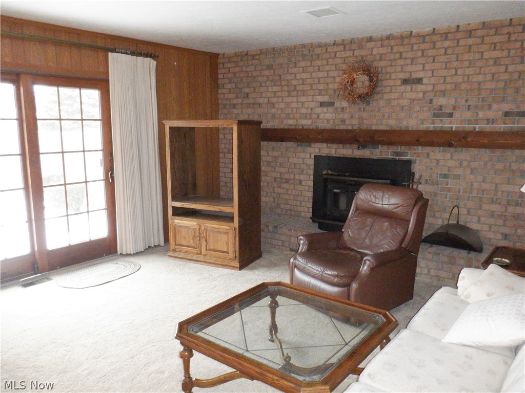 Charles 02 - Residential