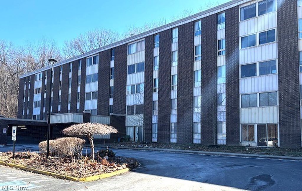 Photo of 3068 Kent Road, Stow, OH 44224 (MLS # 5189974)